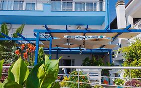 Celeste Deluxe Apartments